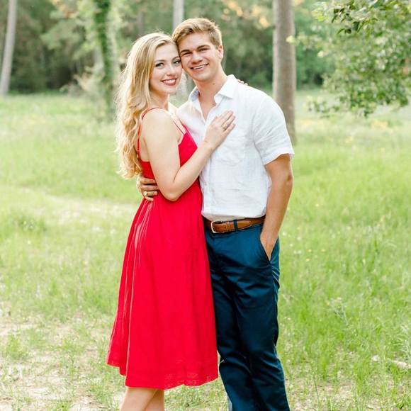 Meet your Posher, Alexandra - Picture 1 of 1